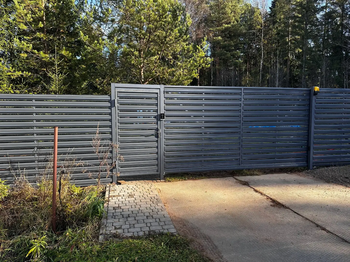 Забор-ранчо из евроштакетника 10м RAL7024 Серый Графит в Керчи